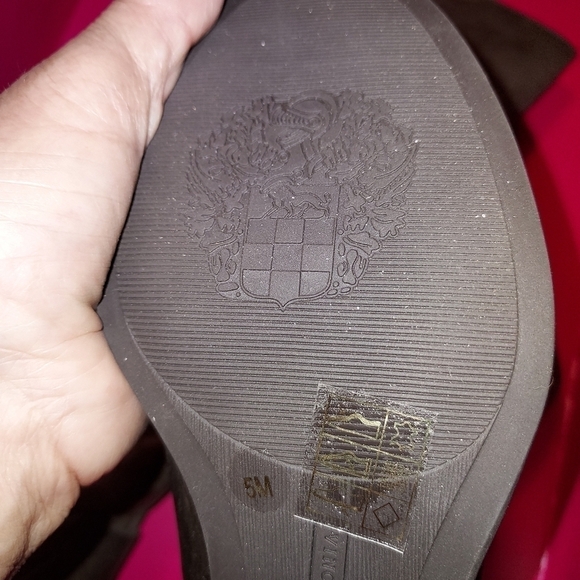 Vince Camuto Bendra Distressed urban boots size 5. Grey is color but looks brown - Picture 13 of 16